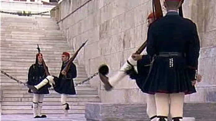 Čestná stráž u řeckého parlamentu