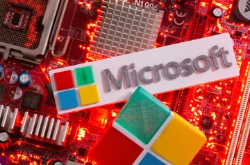 Rusko útočí na vládní i firemní sítě v USA, varuje Microsoft