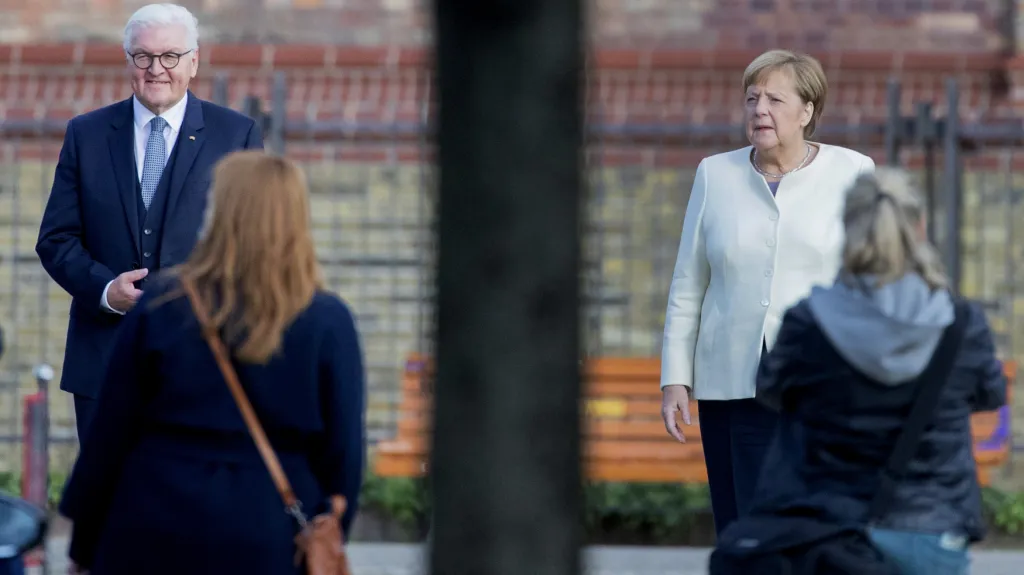 Německý prezident Frank-Walter Steinmeier společně s kancléřkou Angelou Merkelovou