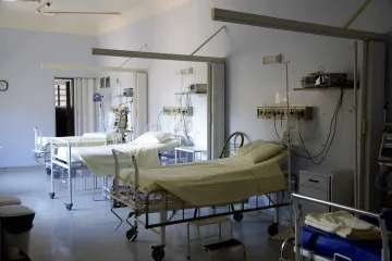Pacienti s tuberkulózou nebo žloutenkou by se mohli léčit doma. Ministerstvo chystá změnu vyhlášky