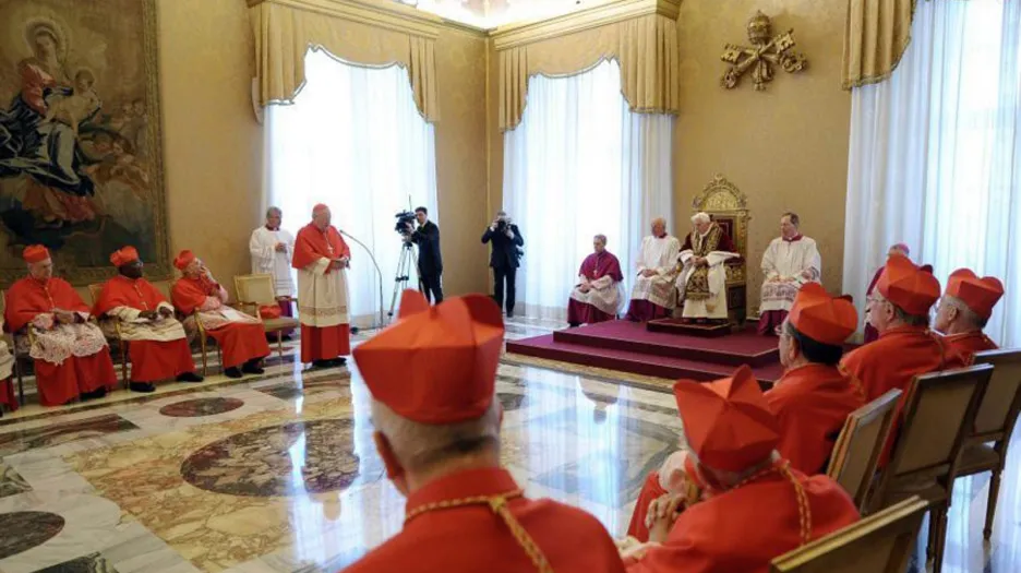 Papež Benedikt XVI. oznamuje svou rezignaci