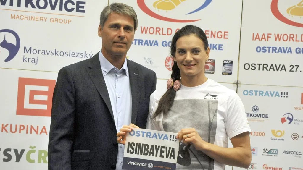 Jelena Isinbajevová s ředitelem Zlaté tretry Janem Železným