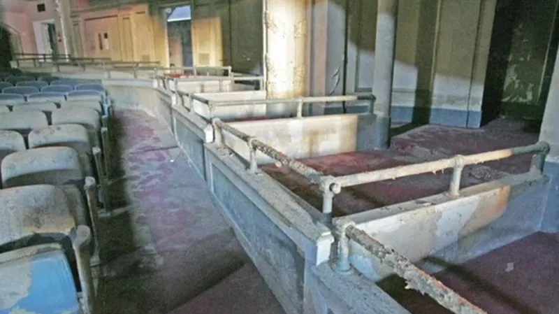 Orpheum Theater po řádění hurikánu Katrina