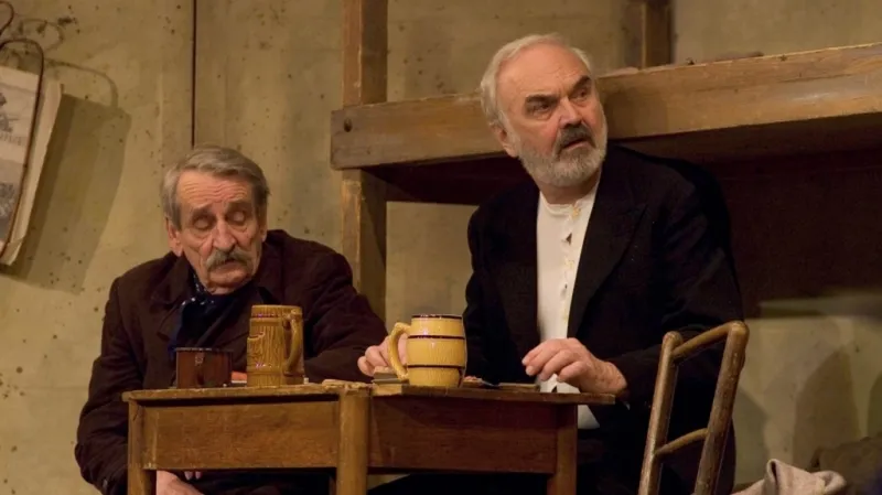 Jaroslav Weigel a Zdeněk Svěrák ve hře Lijavec