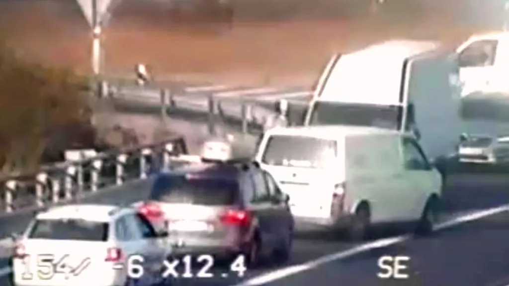 Policie zveřejnila záznamy z kamer