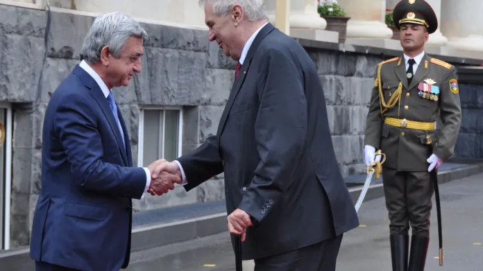 Zeman se v Jerevanu rozloučil s prezidentem Sargsjanem