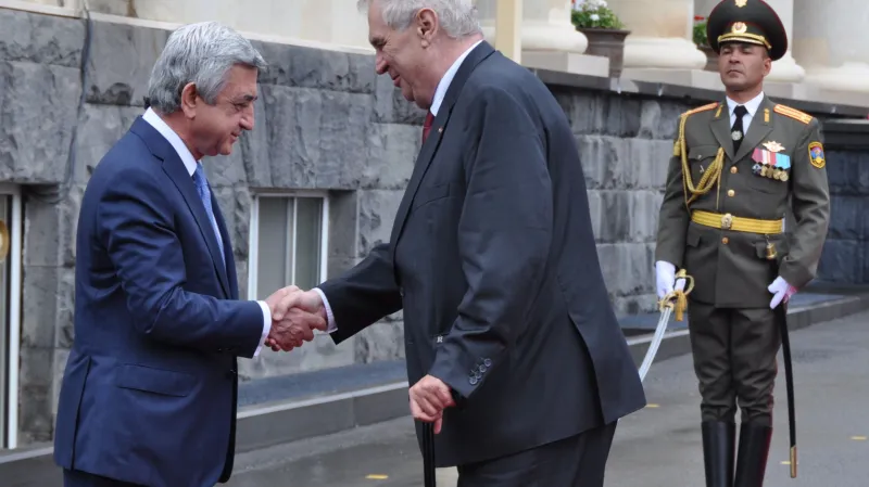 Zeman se v Jerevanu rozloučil s prezidentem Sargsjanem