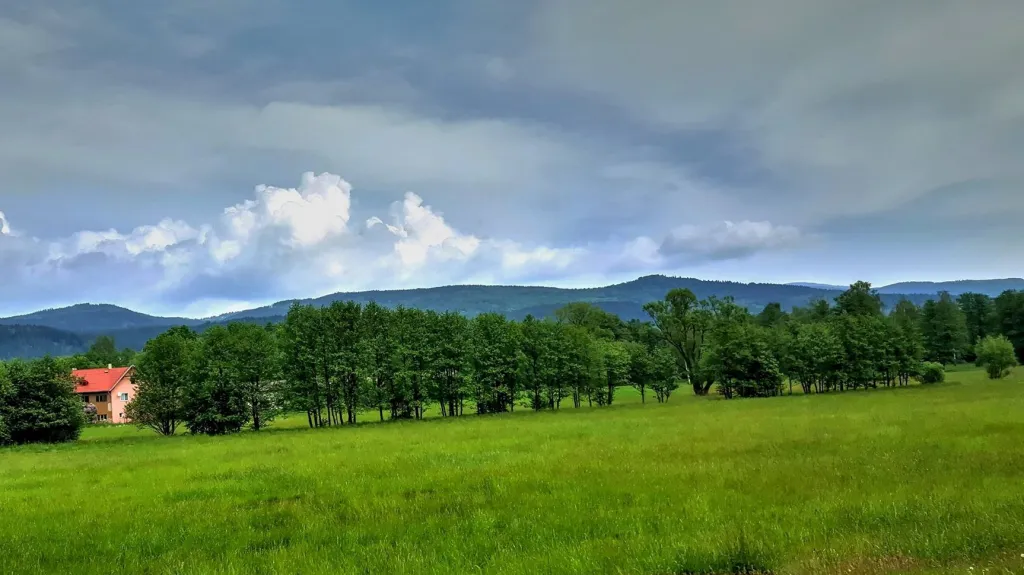 Kupovitá oblačnost nad Krušnými horami