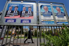 Francouzi volili vedení regionů. Strana Le Penové podle odhadů nepovede žádný