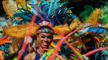 Karneval v londýnské čtvrti Notting Hill