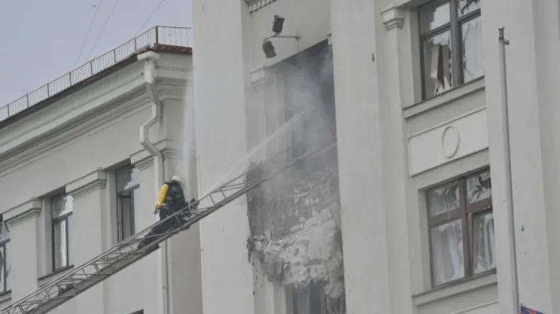 Výbuch poškodil štáb povstalců v Luhansku