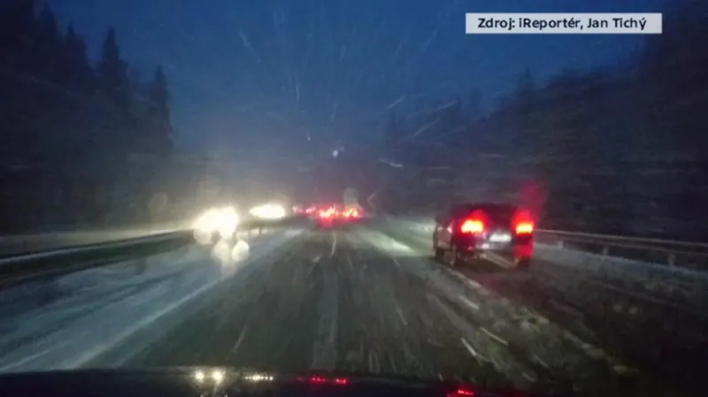 Videa diváků ČT24: Sníh na D1