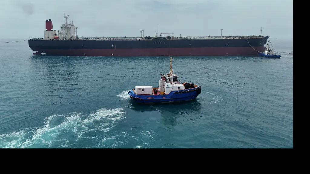 Ropný tanker po proplutí Hormuzským průlive, archivní snímek