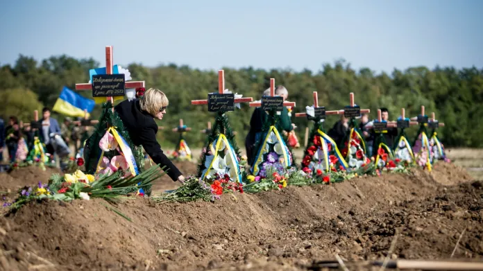 Pohřeb ukrajinských vojáků