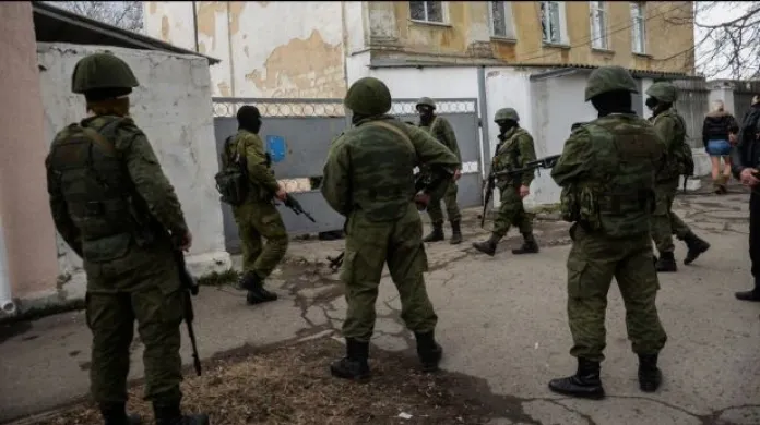 Krym: Střílelo se v Simferopolu i na misi OBSE