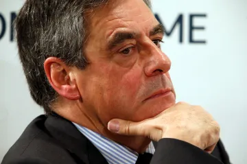 Francouzská justice obvinila prezidentského kandidáta Fillona