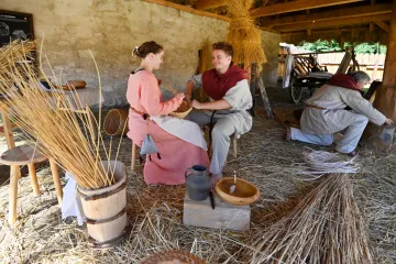 V památníku Jana Žižky v Trocnově je nový archeoskanzen. Celý se ale otevře možná až příští rok