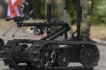 Roboty-zabijáky by k válce s člověkem vedla nikoliv inteligence, ale jejich hloupost, varují experti