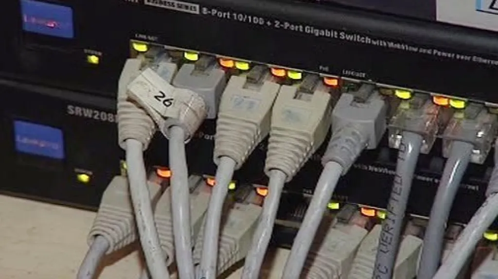 Internetová telefonní ústředna