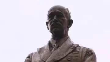 Detail sochy prezidenta Edvarda Beneše