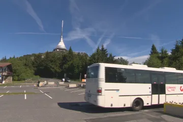 Na Ještěd jezdí autobusy