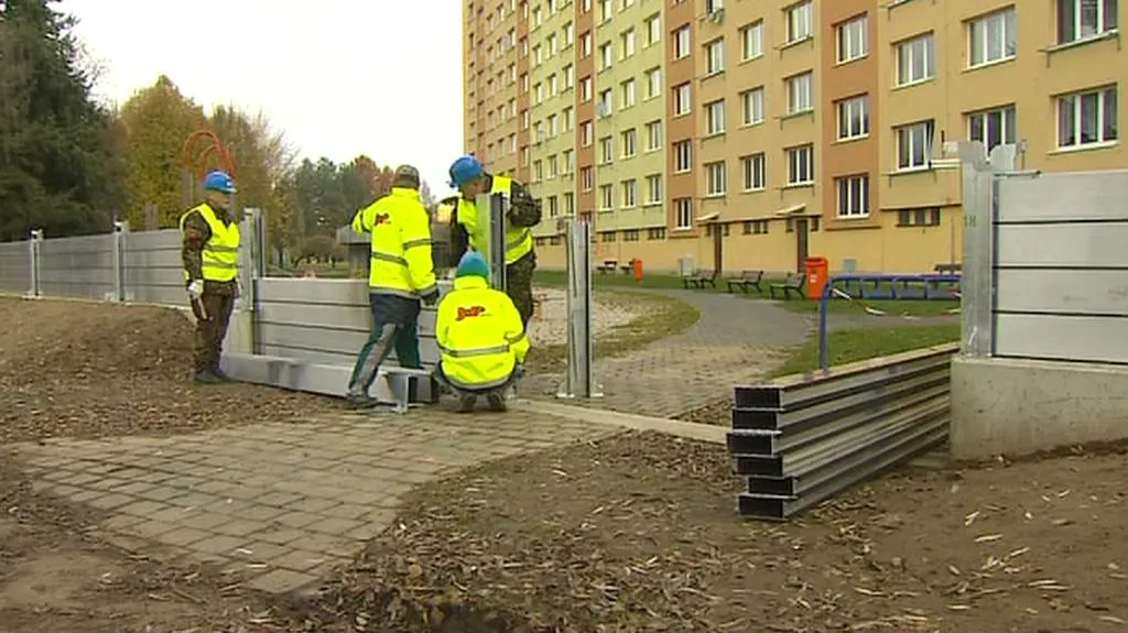 Montáž protipovodňové stěny