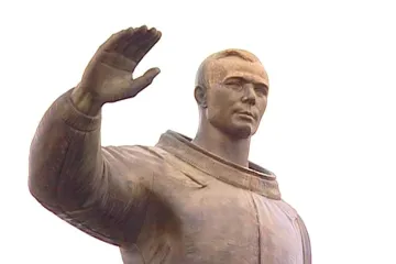 Gagarin se vznesl do kosmu na plamenech Vostoku. Raketa i kosmická loď byly zázrakem sovětské vědy
