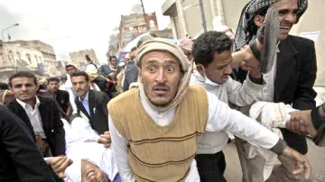 Zraněný při protestech v Jemenu