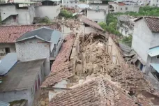 Záchranné akce po zemětřesení v čínském S’-čchuanu komplikují covidové lockdowny