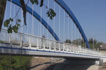 Šrámek za Šrámka. V Hradci Králové otevřeli nový most přes Orlici