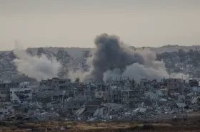 Izraelské údery v Gaze za tři dny podle tamních úřadů zabily přes tři sta Palestinců