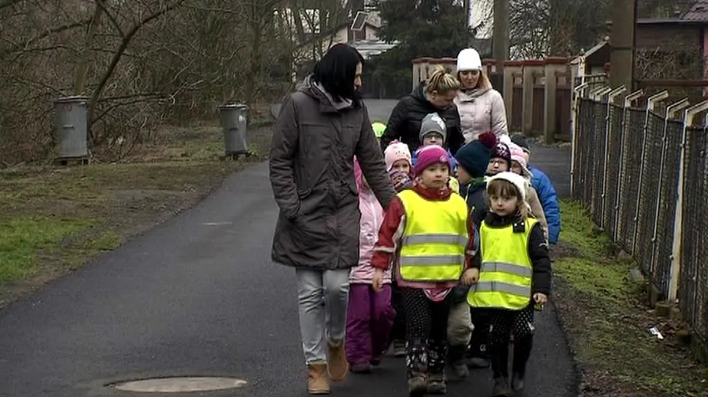 Letos mohou děti chodit na vycházky častěji