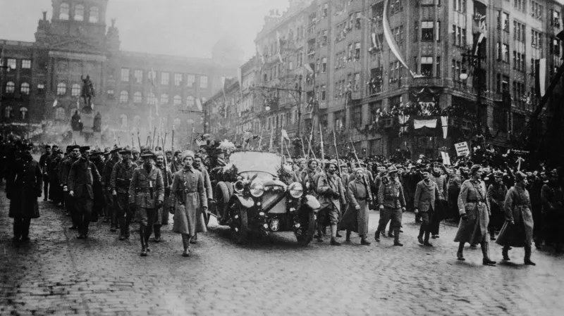 Triumfální návrat Tomáše Garrigua Masaryka do Prahy