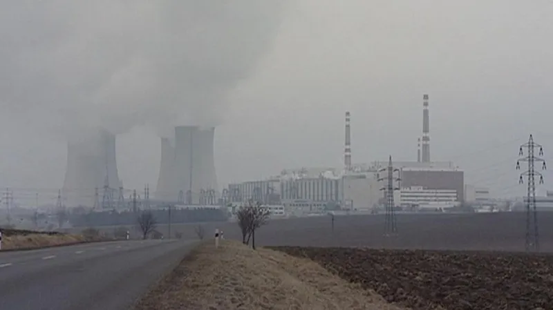 Obce z okolí elektráren požadují po státu miliony do obecních rozpočtů jako kompenzaci za to, že jsou v blízkosti jaderného nebo uhelného zařízení.