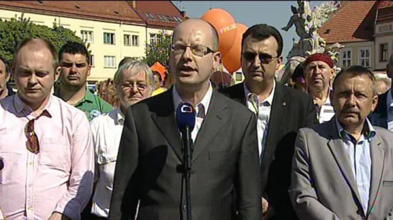 ČSSD chce podzimní volby jako referendum o vládě