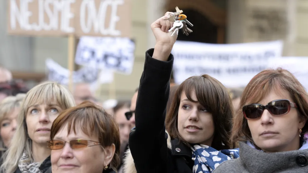 Protest bývalých studentů UJAK