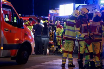 Jeden mrtvý a 14 zraněných poté, co auto v Berlíně najelo do lidí