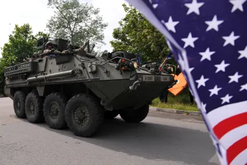 Hvězdy a pruhy v Česku. Americký konvoj dorazil do Prahy