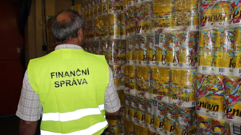 Celní a finanční správa toaletní papíry zabavila