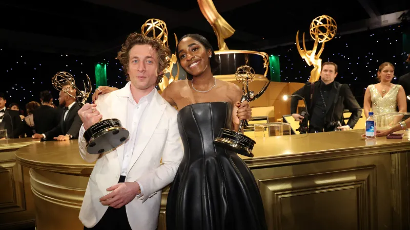 Ebon Moss-Bachrach a Ayo Edebiriová