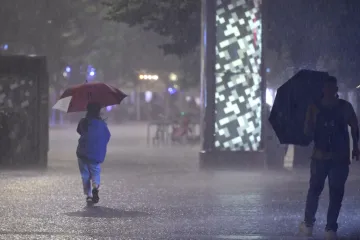 Silná bouřka zalila střední a východní Čechy, hasiči hlásí desítky výjezdů