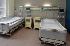 Karlovarská nemocnice kvůli havárii elektrozařízení na několik hodin omezila provoz