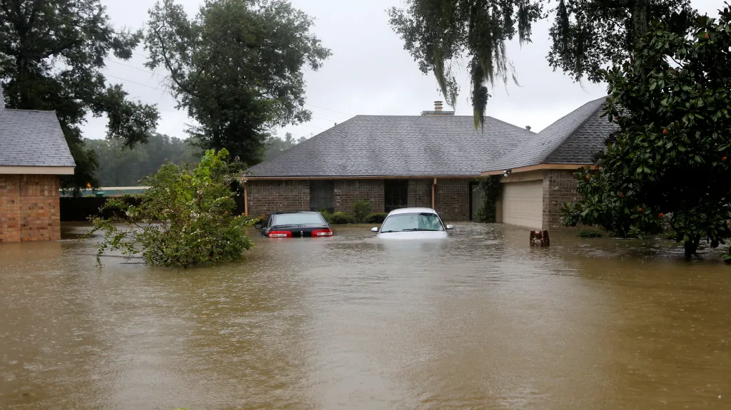 Zatopené domy v Houstonu