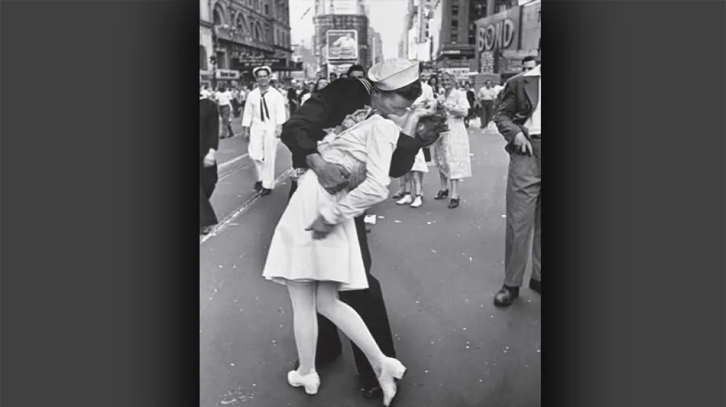 A. Eisenstaedt: Den vítězství na Times Square