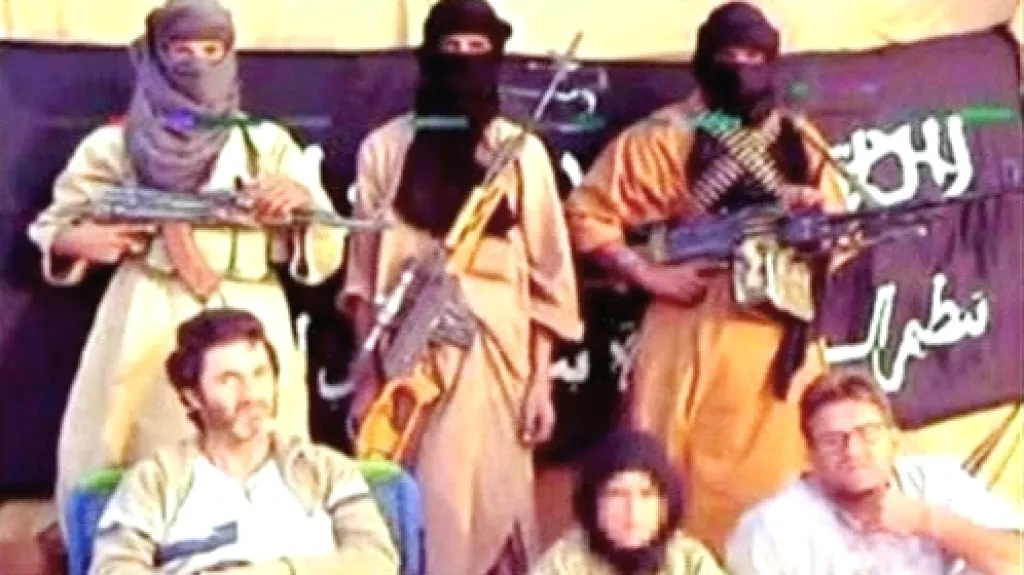 Albert Vilalta a Roque Pascual se svými únosci