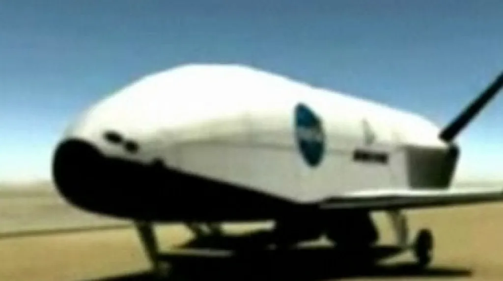 Miniraketoplán X-37B