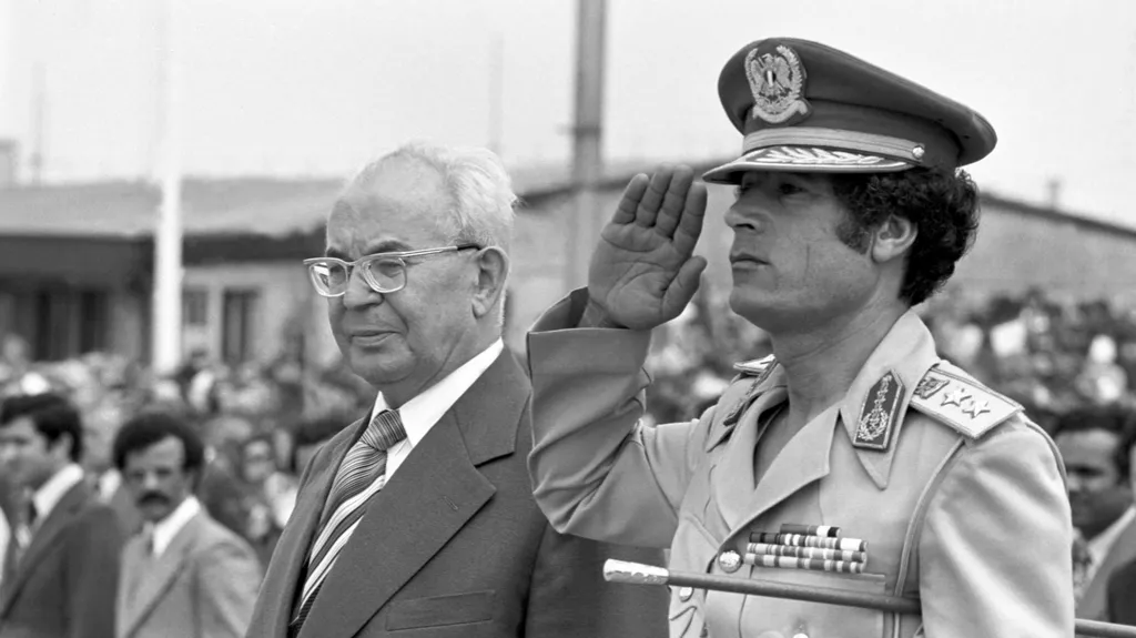 Libyjský vůdce Kaddáfí na návštěvě Československa v roce 1978