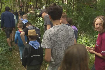 Rodiče chtějí více venkovní výuky. Třetina školáků se neučí mimo třídy vůbec