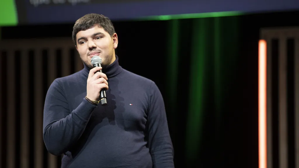 Amine Kessaci na snímku z konce roku 2023