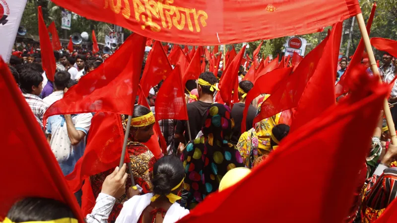Prvomájový průvod v bangladéšské Dháce